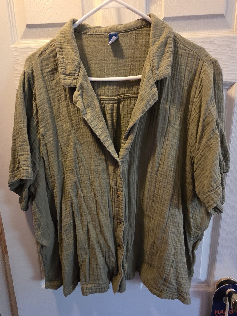 Old Navy Olive Green Short-Sleeve Button-Front Shirt